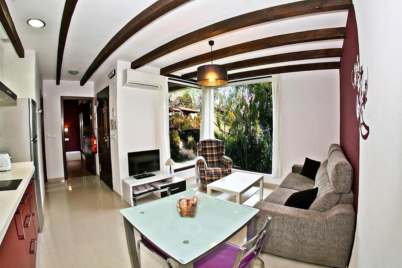 Apartamentos El Roble Valverde de la Vera Exterior foto